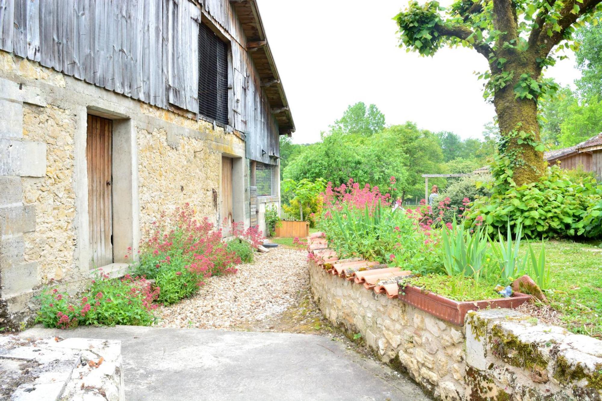 Gites Le Clos Du Verger Maurens  Екстериор снимка