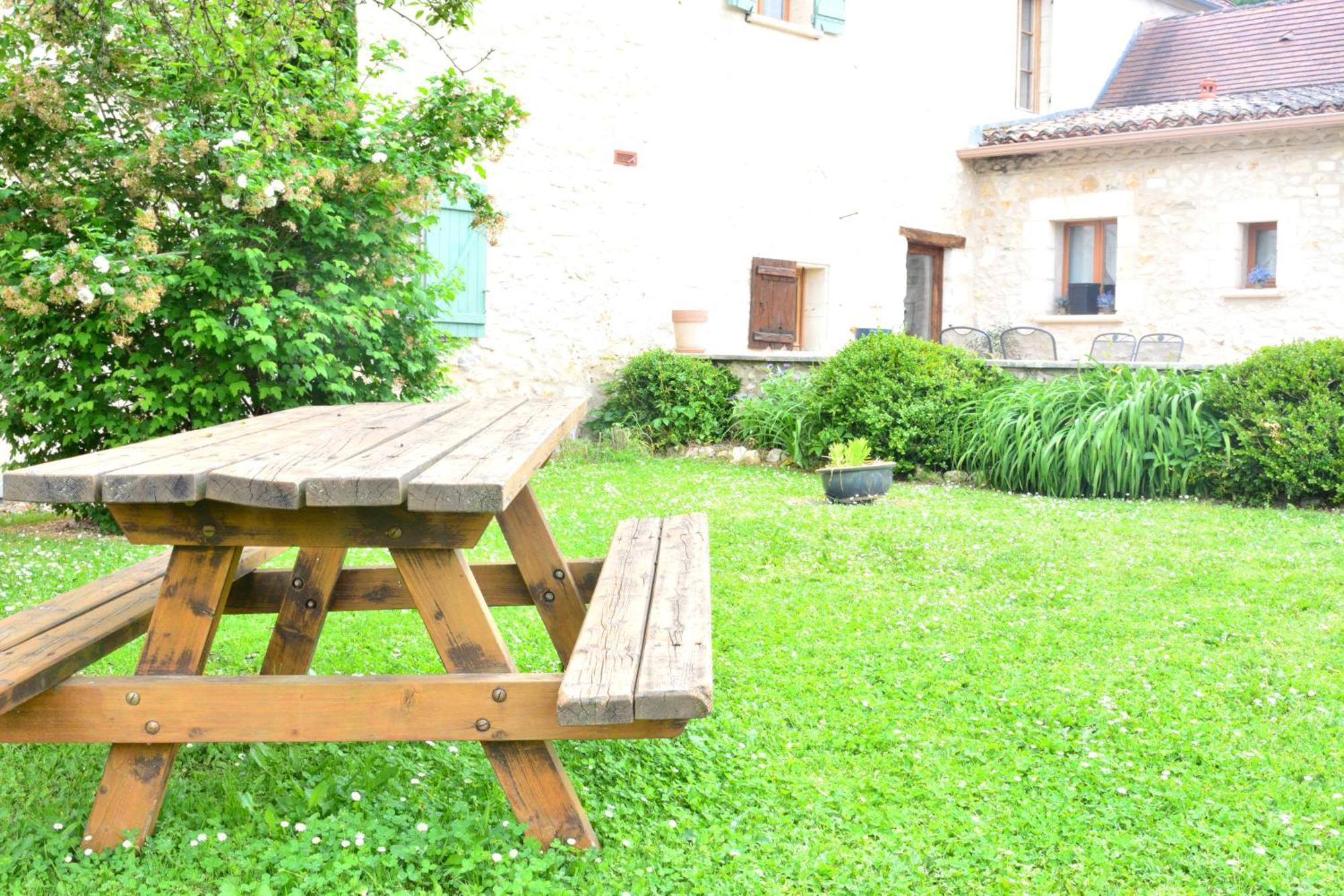 Gites Le Clos Du Verger Maurens  Екстериор снимка